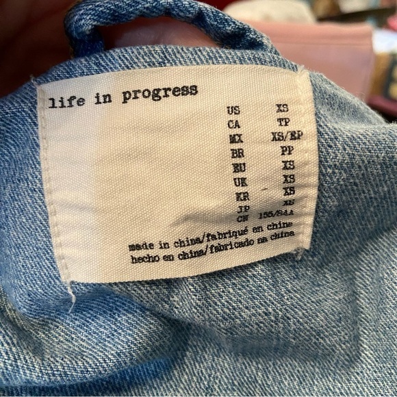 🛍️3/$30 Life in Progress women’s button up light wash denim jean jacket size XS - Picture 6 of 7